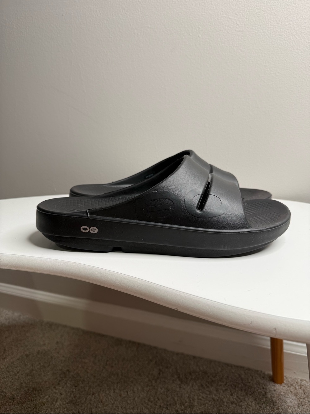 OOFOS Black Recovery Slide Sandals Mens 10 Women’s 12